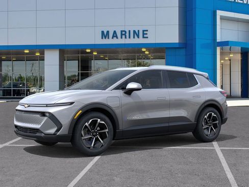 New 2026 Chevrolet Equinox EV LT FWD image 2