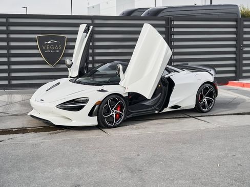 Used 2024 McLaren 750S image 25