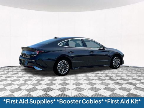 New 2025 Hyundai Sonata Limited image 14