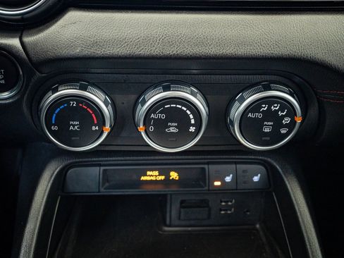 Used 2017 MAZDA MX-5 Miata Grand Touring image 40