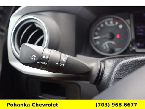 Used 2019 Toyota Tacoma TRD Sport AWD/4WD image 10