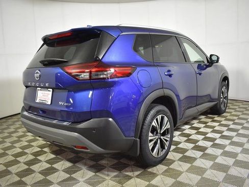 Used 2021 Nissan Rogue SV w/ Premium Package image 4