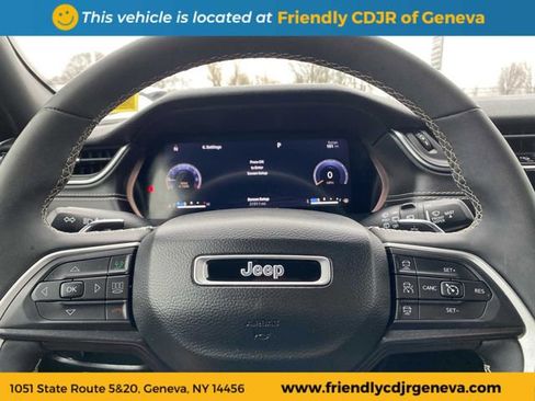 Used 2023 Jeep Grand Cherokee L Laredo AWD/4WD image 14