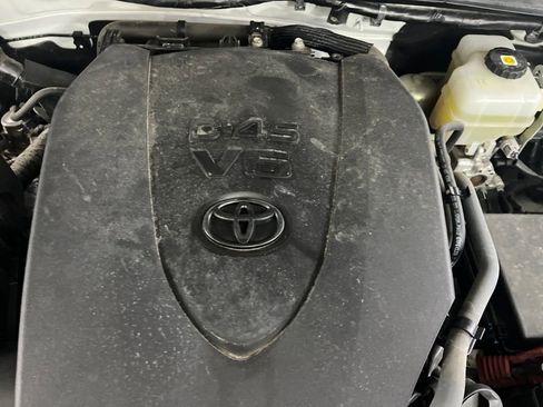 Used 2021 Toyota Tacoma TRD Off-Road image 10