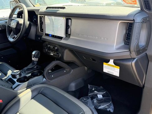 New 2026 Ford Bronco Outer Banks w/ Sasquatch Package AWD/4WD image 9