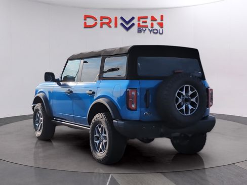Used 2024 Ford Bronco Badlands image 3