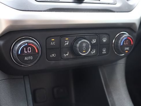Used 2019 GMC Acadia SLE w/ LPO, Floor Liner Package AWD/4WD image 18