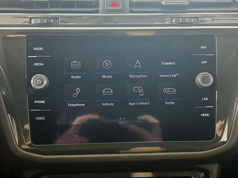Used 2019 Volkswagen Tiguan SEL AWD/4WD image 14