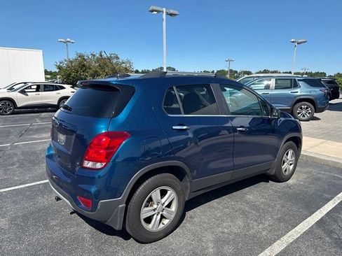 Used 2020 Chevrolet Trax LT w/ Driver Confidence Package AWD/4WD image 10