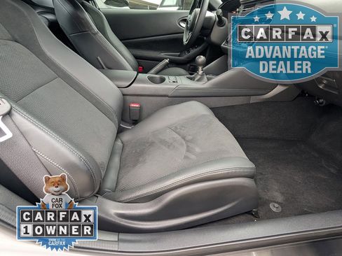 Used 2025 Nissan Z Performance w/ Floor Mat Package RWD image 23