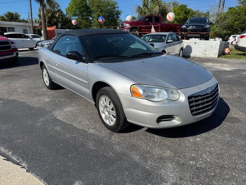 Used 2004 Chrysler Sebring GTC image 2
