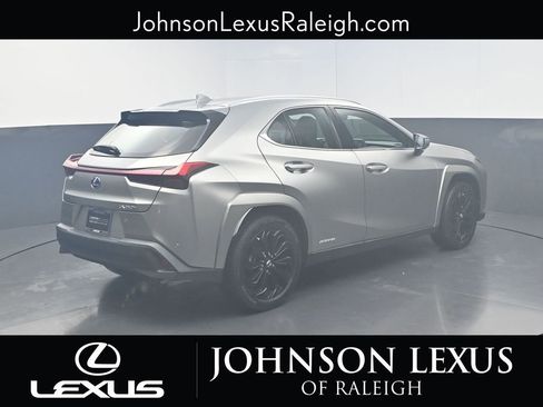 Used 2022 Lexus UX 250h w/ Premium Package AWD/4WD image 9