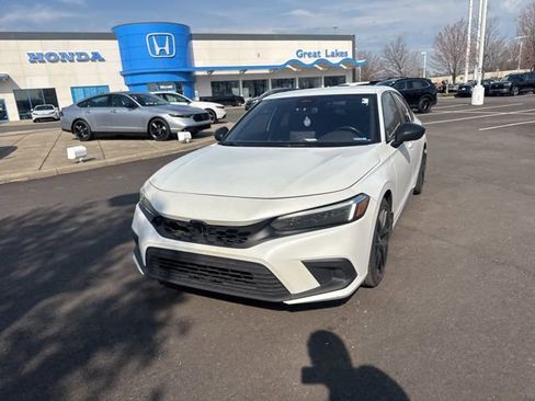 Used 2023 Honda Civic Sport image 2