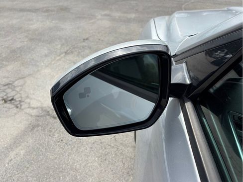 Used 2018 Jaguar F-PACE Premium image 19