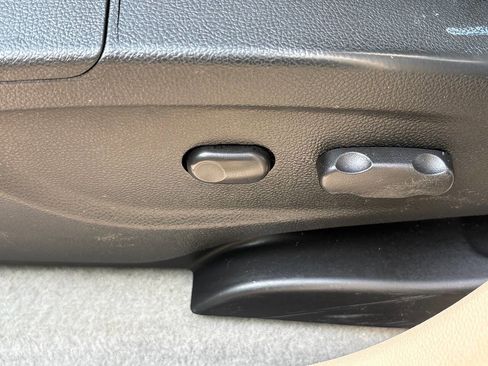 Used 2014 Buick Encore FWD image 24