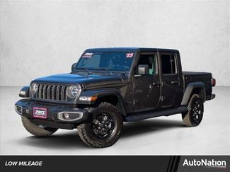 Certified 2025 Jeep Gladiator Sport video 1