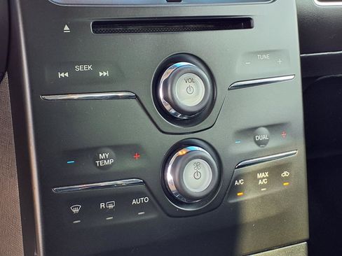 Used 2013 Ford Flex SEL FWD image 16