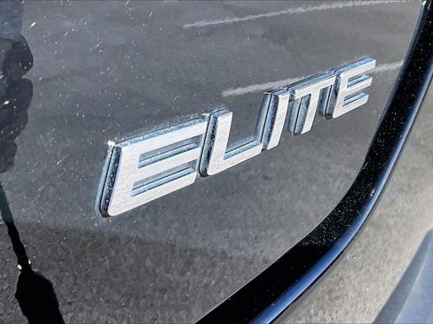 Used 2023 Honda Pilot Elite image 24