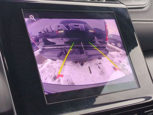 Used 2023 Jeep Grand Cherokee Altitude image 34