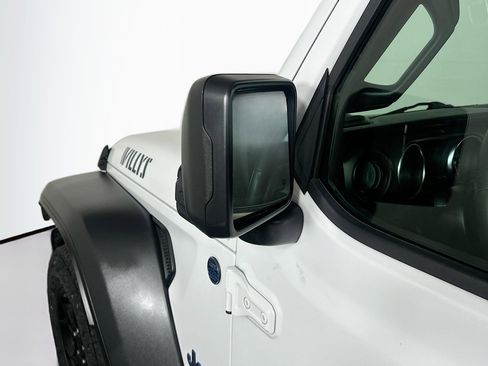 Used 2023 Jeep Wrangler Unlimited w/ Sun & Screen Package AWD/4WD image 16