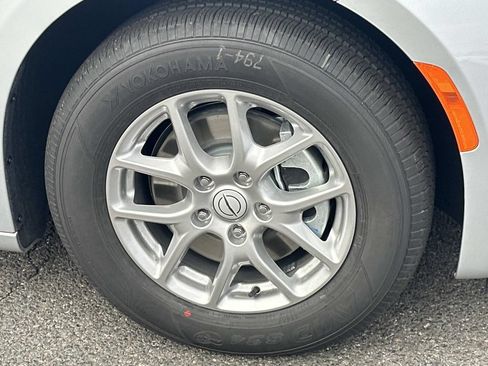 New 2026 Chrysler Pacifica Select FWD image 9