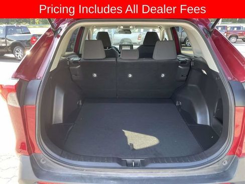 Used 2022 Toyota RAV4 LE FWD image 13