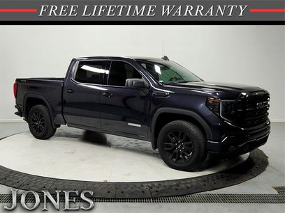 Used 2022 GMC Sierra 1500 Elevation w/ LPO, Elevation Black Package