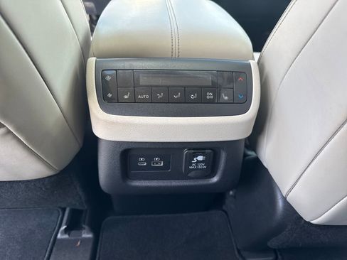 Certified 2022 Nissan Pathfinder Platinum w/ Lighting Package (N92) image 30