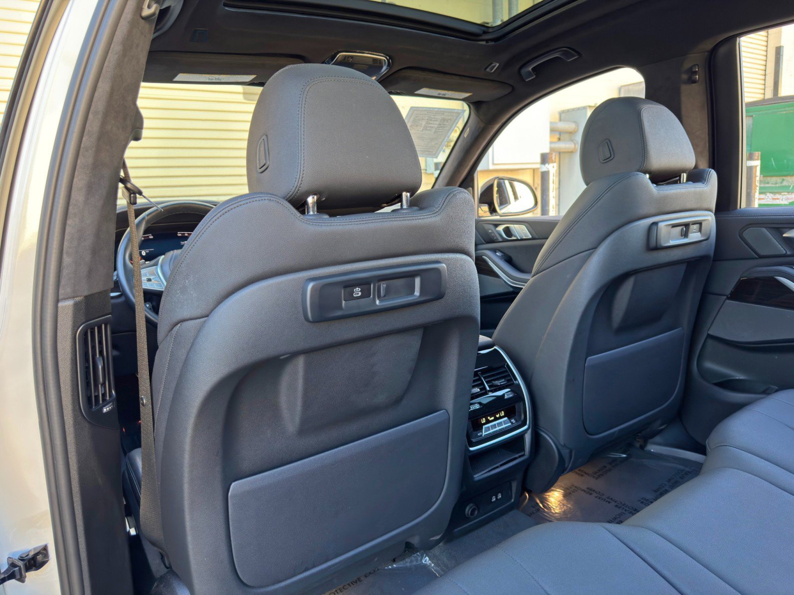 Used 2021 BMW X7 xDrive40i w/ Premium Package AWD/4WD image 41