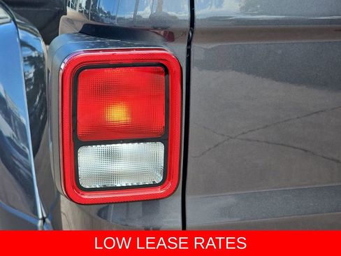 New 2025 Jeep Gladiator Willys image 39