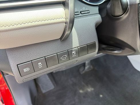 Used 2019 Toyota Camry SE FWD image 27