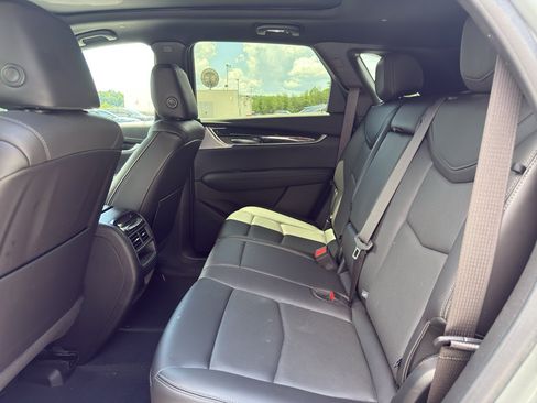 Used 2023 Cadillac XT5 Premium Luxury FWD image 6