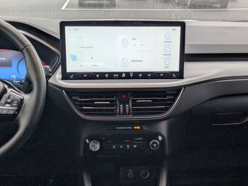 Used 2025 Ford Escape Platinum image 13