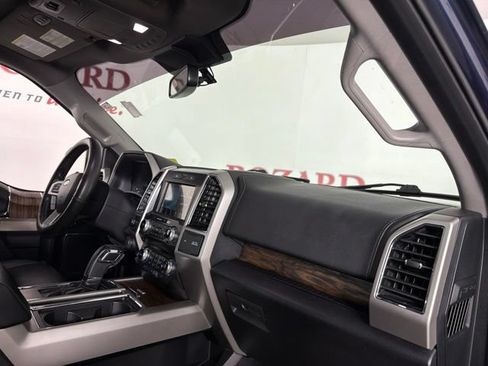 Used 2018 Ford F150 Lariat w/ Equipment Group 502A Luxury AWD/4WD image 17