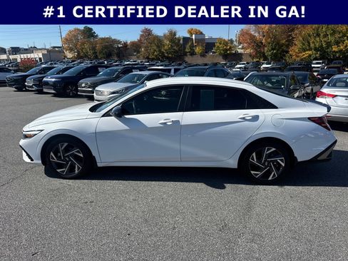 Certified 2025 Hyundai Elantra Sport image 4