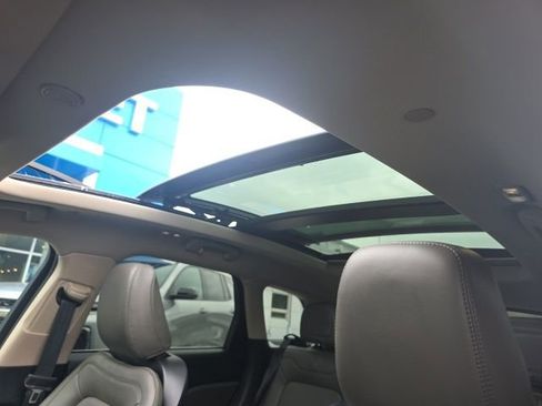 Used 2025 Lincoln Corsair AWD w/ Equipment Group 101A image 25