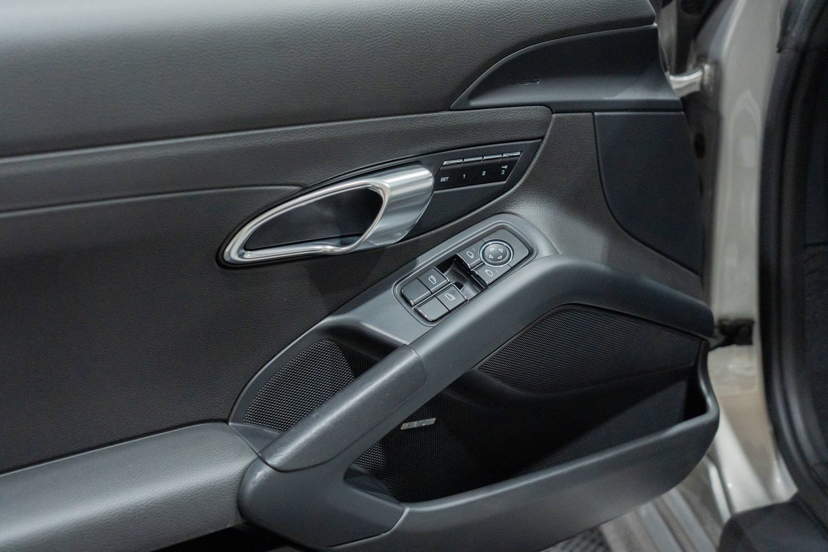 Used 2013 Porsche Boxster RWD image 16