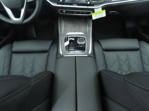 Used 2026 BMW X5 xDrive40i w/ Premium Package AWD/4WD image 18