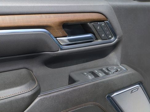 Certified 2024 Chevrolet Silverado 2500 High Country w/ Technology Package AWD/4WD image 21