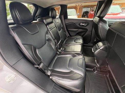 Used 2015 Jeep Cherokee Limited AWD/4WD image 31