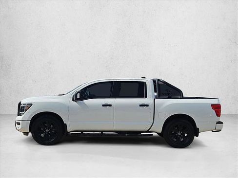 Used 2023 Nissan Titan SV w/ SV Convenience Package image 9