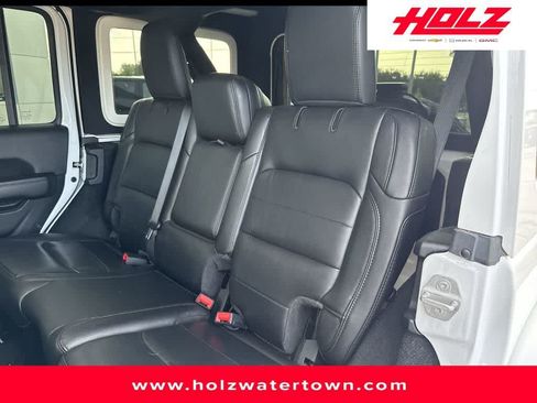 Used 2021 Jeep Wrangler Unlimited Sahara AWD/4WD image 23