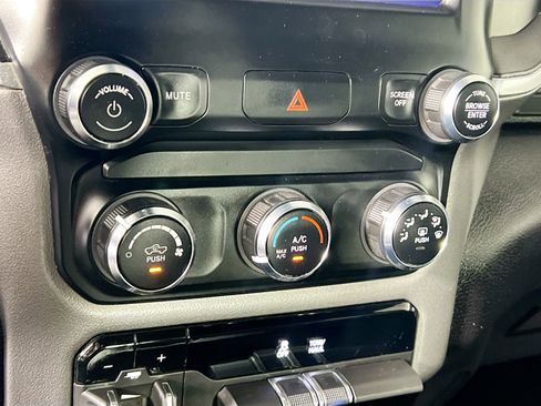 Used 2024 RAM 2500 Big Horn image 27