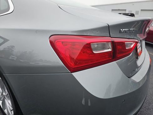 Used 2025 Chevrolet Malibu LT image 35