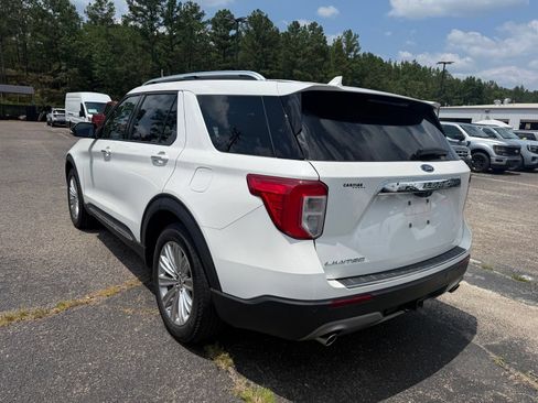 Used 2021 Ford Explorer Limited w/ Equipment Group 301A RWD image 5