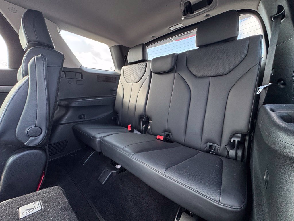 Used 2024 Hyundai Palisade SEL FWD image 21