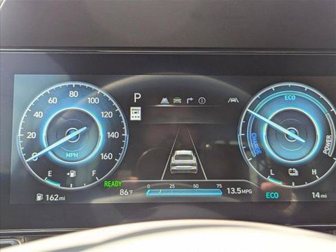 New 2025 Hyundai Elantra SEL FWD image 10