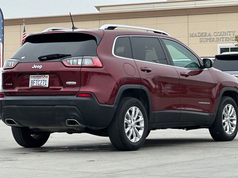 Used 2019 Jeep Cherokee Latitude w/ Popular Appearance Group image 6