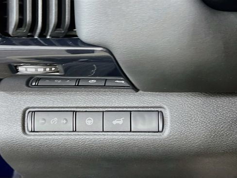 New 2026 Nissan Pathfinder SV AWD/4WD image 9