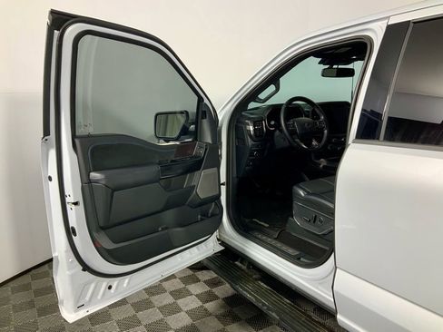 Used 2025 Ford F150 Platinum image 16